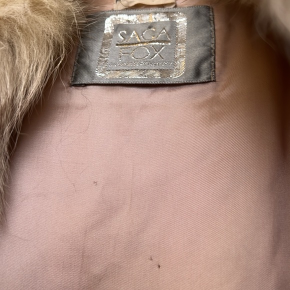 Vintage Saga Fox cozy lux fluffy fur coat - Picture 12 of 16